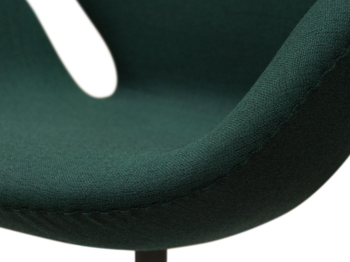 FRITZ HANSEN Right Now Delivery
SWAN / フリッツ・ハンセン スワンチェア 3320（クリスチャンハウン 1161 ダークグリーン） （チェア・椅子 > ラウンジチェア） 14
