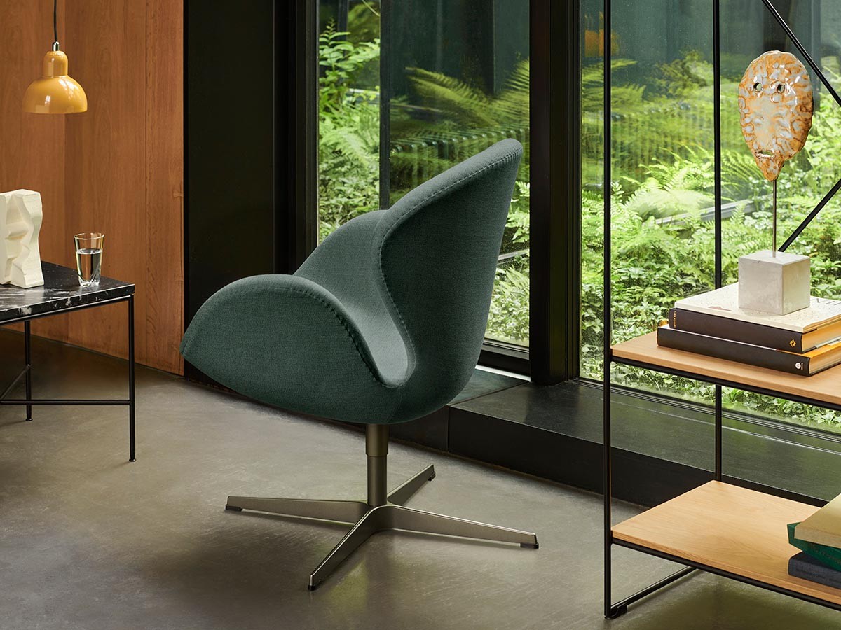 FRITZ HANSEN Right Now Delivery
SWAN / フリッツ・ハンセン スワンチェア 3320（クリスチャンハウン 1161 ダークグリーン） （チェア・椅子 > ラウンジチェア） 4