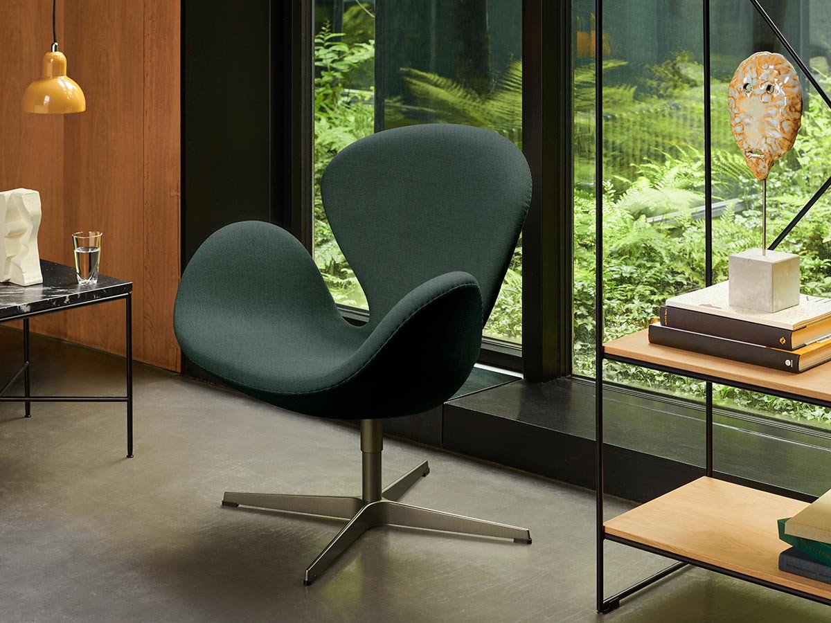 FRITZ HANSEN Right Now Delivery
SWAN / フリッツ・ハンセン スワンチェア 3320（クリスチャンハウン 1161 ダークグリーン） （チェア・椅子 > ラウンジチェア） 3