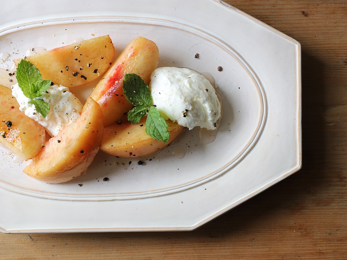 MISHIM POTTERY CREATION StiLL octagon “year”plate L 2026 / ミシンポタリークリエイション スティル オクタゴン イヤープレート L 2026（胡粉） （食器・テーブルウェア > 皿・プレート） 11