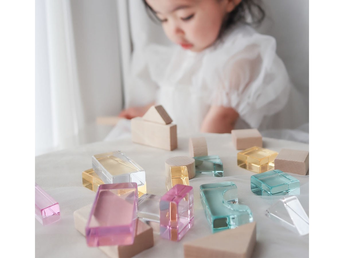 Lumiere Cubes Feerie / ルミエール キューブ フェリ
アクリル＆木の積み木 26ピース （キッズ家具・ベビー用品 > おもちゃ・玩具） 6