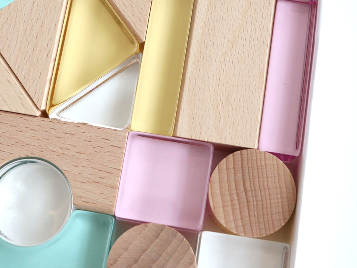 Lumiere Cubes Feerie / ルミエール キューブ フェリ
アクリル＆木の積み木 26ピース （キッズ家具・ベビー用品 > おもちゃ・玩具） 10