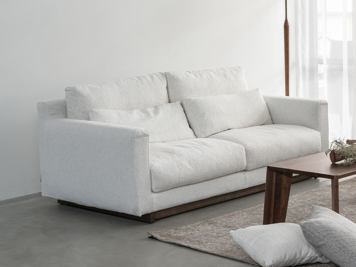 NOWHERE LIKE HOME RIFF Sofa