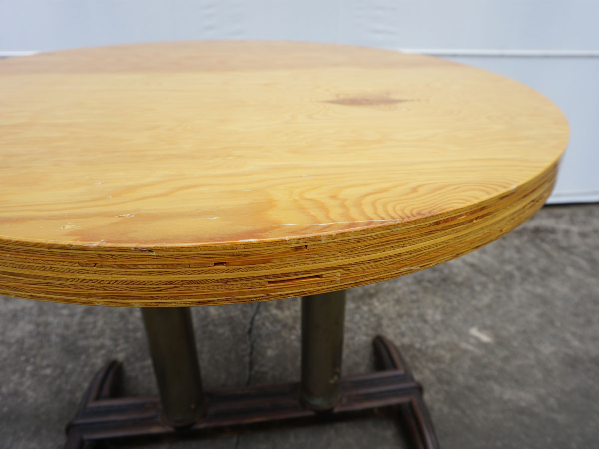 90 Round Plywood Top Table 7