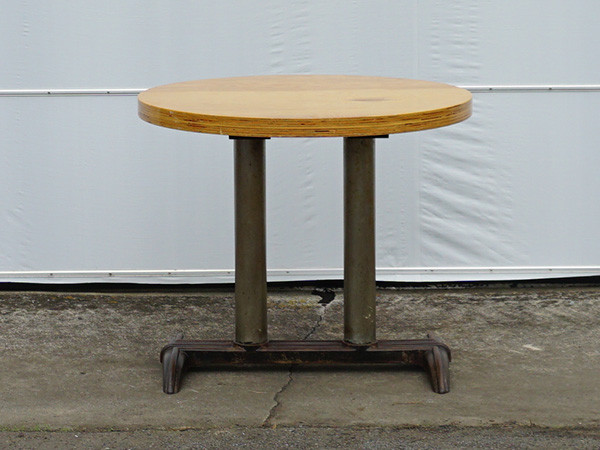 90 Round Plywood Top Table 1