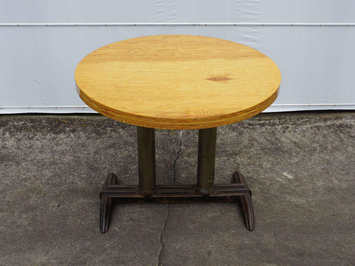 90 Round Plywood Top Table 4