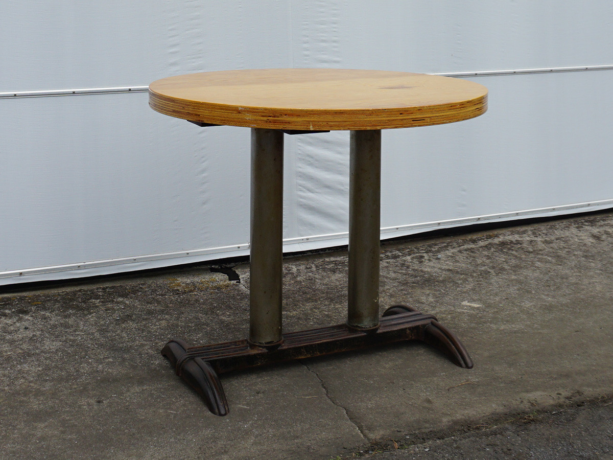 90 Round Plywood Top Table 3