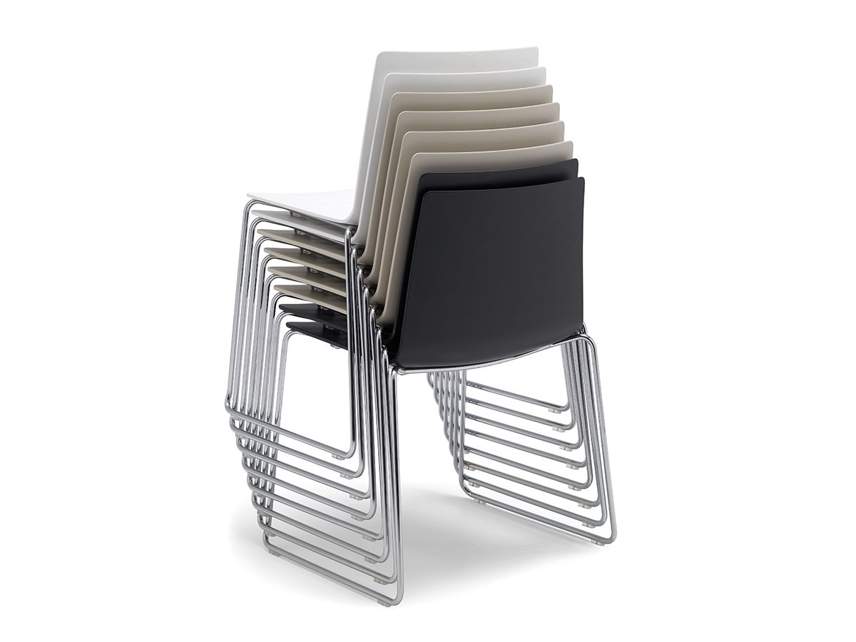 Andreu World Flex Chair
Stackable Chair
Thermo-polymer Shell / アンドリュー・ワールド フレックス チェア SI1300
スタッカブルチェア スレッジベース（サーモポリマーシェル） （チェア・椅子 > ダイニングチェア） 2