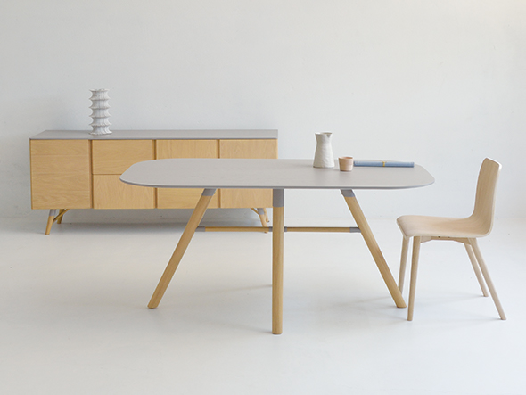 ROSKI dining table 3