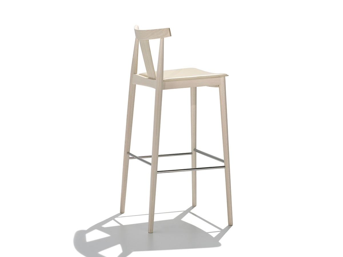 Andreu World Smile
Barstool with Upholstered Seat / アンドリュー・ワールド スマイル BQ0338
バースツール ボードウッドバック 張座 （チェア・椅子 > カウンターチェア・バーチェア） 3