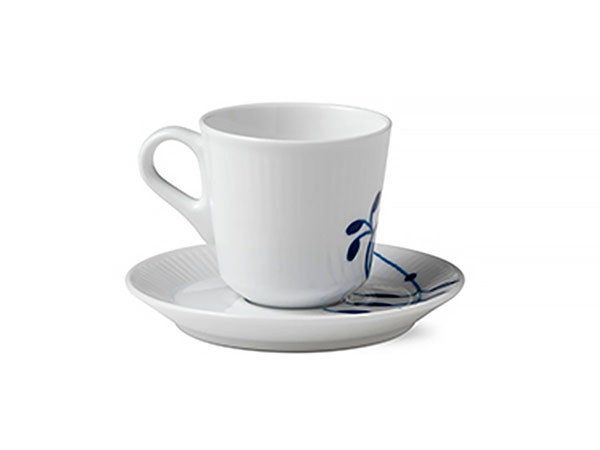 Royal Copenhagen Blue Fluted Mega
Espresso Cup & Saucer / ロイヤル コペンハーゲン ブルーフルーテッド メガ エスプレッソカップ & ソーサー 100ml （食器・テーブルウェア > コーヒーカップ・ティーカップ） 2