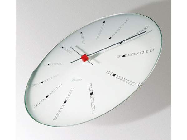 ARNE JACOBSEN
Bankers Wall Clock / アルネ・ヤコブセン
バンカーズ ウォールクロック 直径21cm （時計 > 壁掛け時計） 15