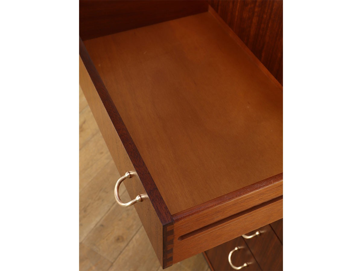 Lloyd's Antiques Real Antique
G-Plan Chest Of Drawers / ロイズ・アンティークス 英国アンティーク家具
ジープラン チェスト （収納家具 > チェスト・箪笥） 14