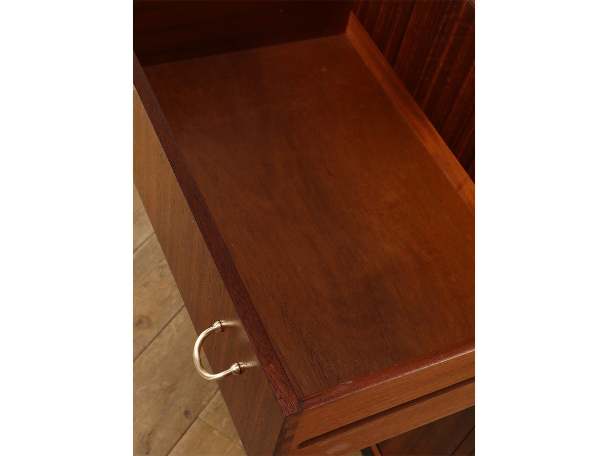 Lloyd's Antiques Real Antique
G-Plan Chest Of Drawers / ロイズ・アンティークス 英国アンティーク家具
ジープラン チェスト （収納家具 > チェスト・箪笥） 16
