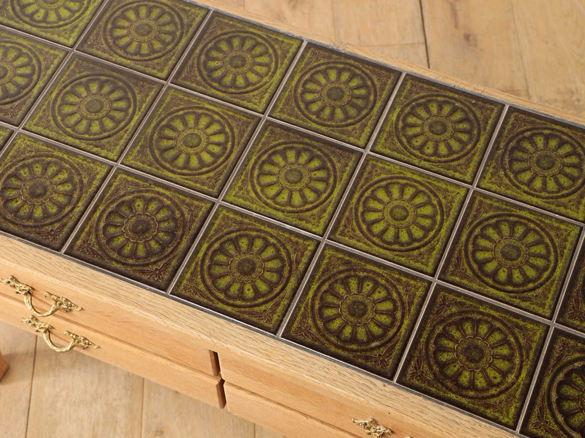 Lloyd's Antiques Real Antique Tile Top Chest Of Drawers / ロイズ