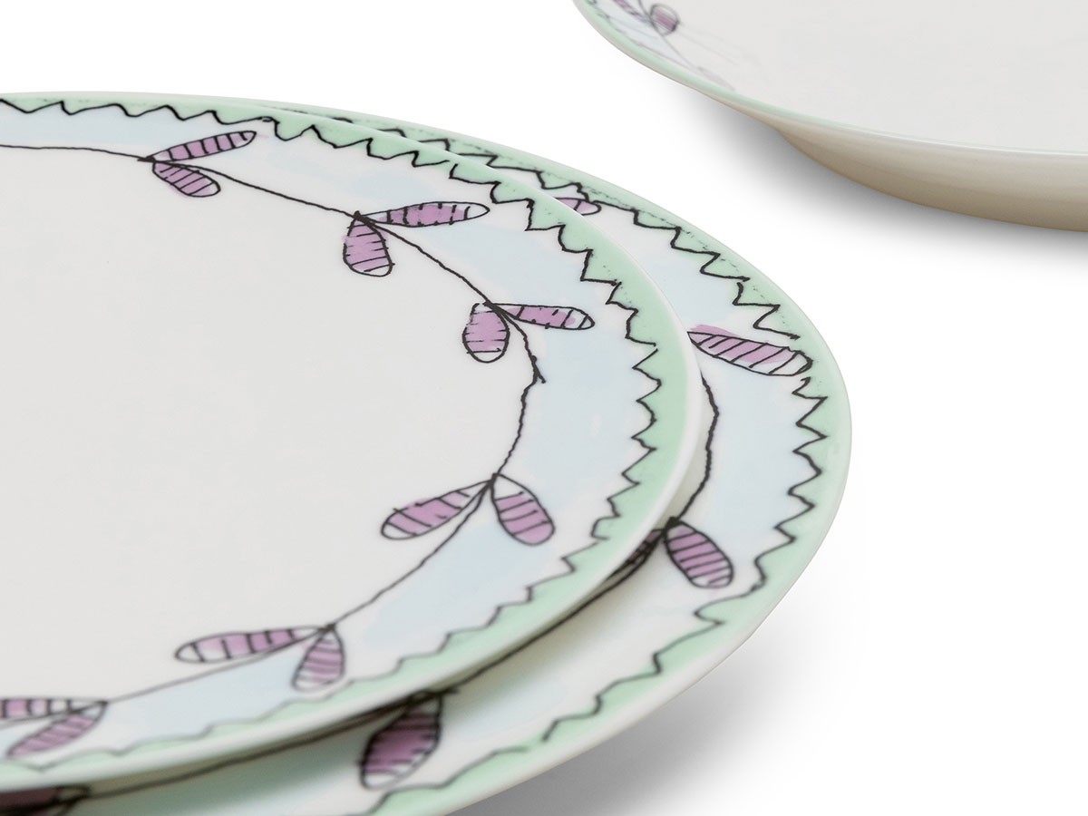 MIDNIGHT FLOWERS by MARNI
Starter Plate Blossom Milk / ミッドナイトフラワーズ バイ マルニ
スタータープレート ブロッサムミルク 24cm （食器・テーブルウェア > 皿・プレート） 22