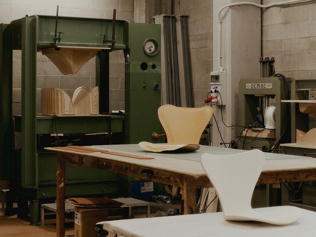 FRITZ HANSEN SERIES 7 TAILORED / フリッツ・ハンセン セブンチェア  テーラード 3107T （チェア・椅子 > ダイニングチェア） 24