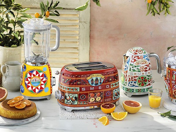 SMEG Sicily is my love
DOLCE&GABBANA Blender / スメッグ シチリア イズ マイ ラブ
ドルチェ&ガッバーナ ブレンダー （キッチン家電・キッチン用品 > キッチン家電） 5