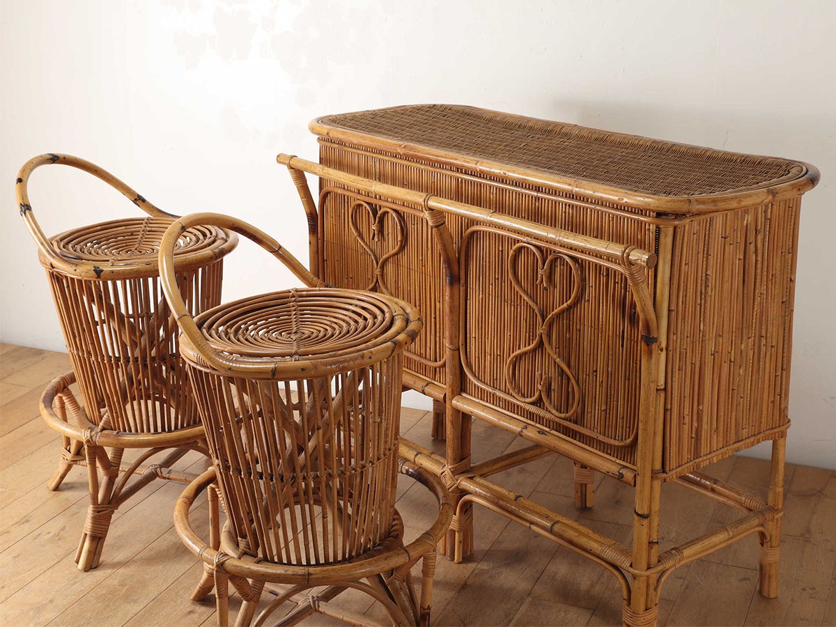 Lloyd's Antiques Real Antique
Italian Bamboo Counter With Stool / ロイズ・アンティークス イタリアアンティーク家具
イタリアン バンブーカウンター ウィズ スツール （チェア・椅子 > カウンターチェア・バーチェア） 3