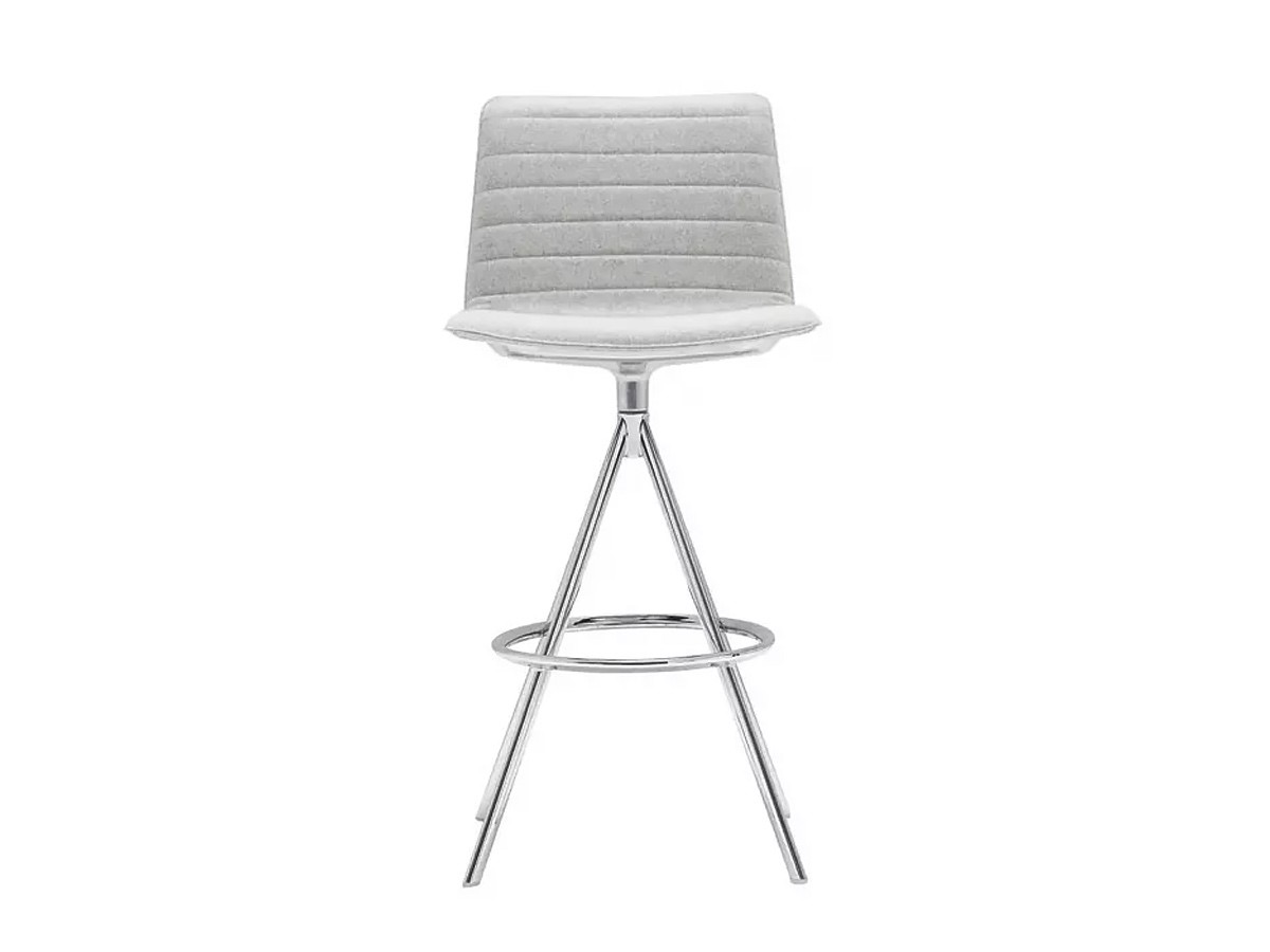 Andreu World Flex Chair
Barstool 52
Fully Upholstered Shell / アンドリュー・ワールド フレックス チェア BQ1316
バースツール 52 回転スチール脚（フルパッド） （チェア・椅子 > カウンターチェア・バーチェア） 1