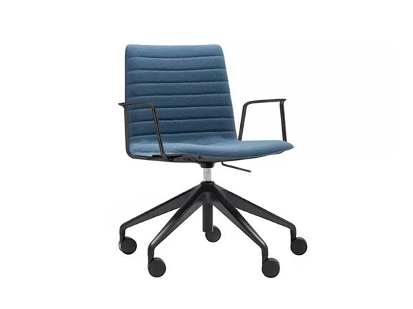 Andreu World Flex Corporate Armchair
Fully Upholstered Shell