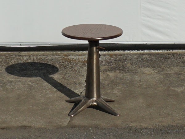 RE : Store Fixture UNITED ARROWS LTD. SINGER Adjustable Stool / リ ストア  フィクスチャー ユナイテッドアローズ シンガー 昇降スツール - インテリア・家具通販【FLYMEe】