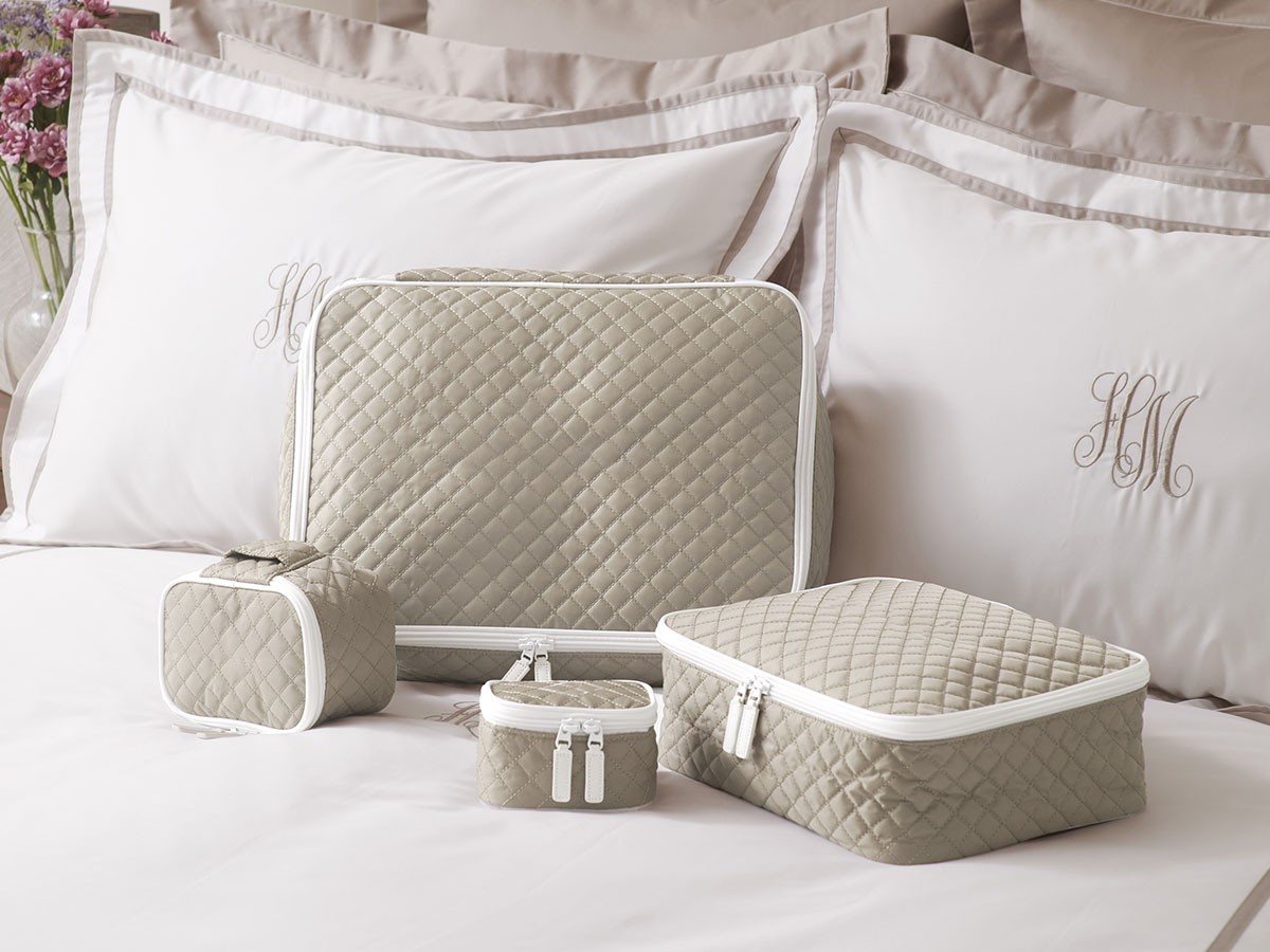 HOTEL LIKE INTERIOR Diamond Quilt Pouch / ホテルライクインテリア ダイヤモンド キルトポーチ 刺繍入り4点セット（サンド） （インテリア雑貨 > その他インテリア雑貨） 3