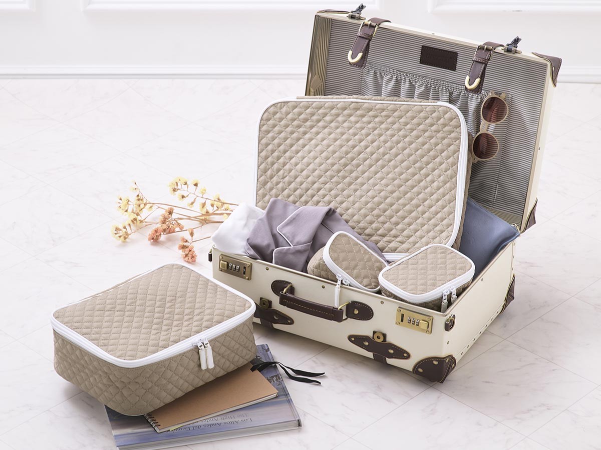 HOTEL LIKE INTERIOR Diamond Quilt Pouch / ホテルライクインテリア ダイヤモンド キルトポーチ 刺繍入り4点セット（サンド） （インテリア雑貨 > その他インテリア雑貨） 5