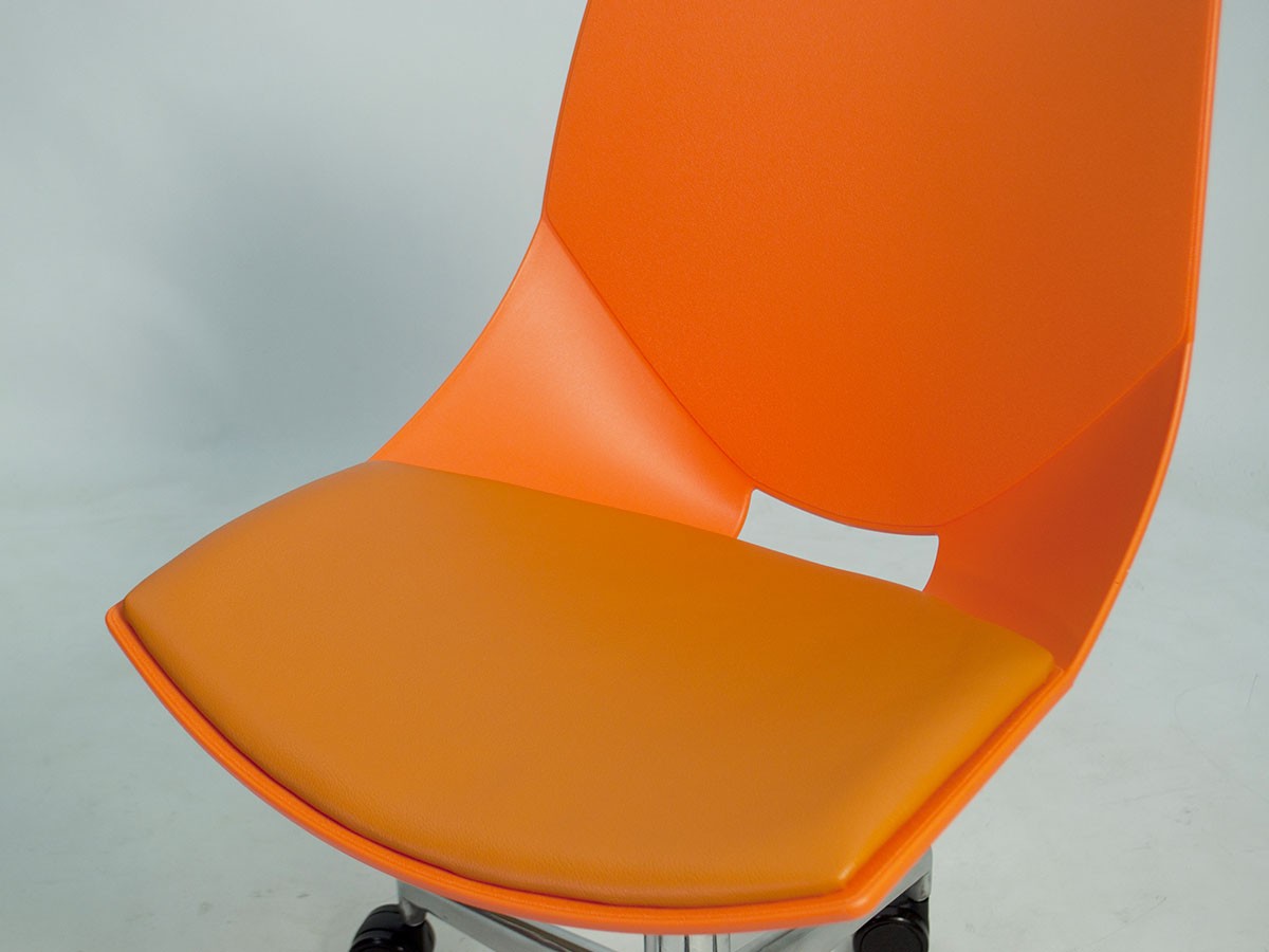 【新品未使用】KOSKA chair オレンジ写真4枚目参照