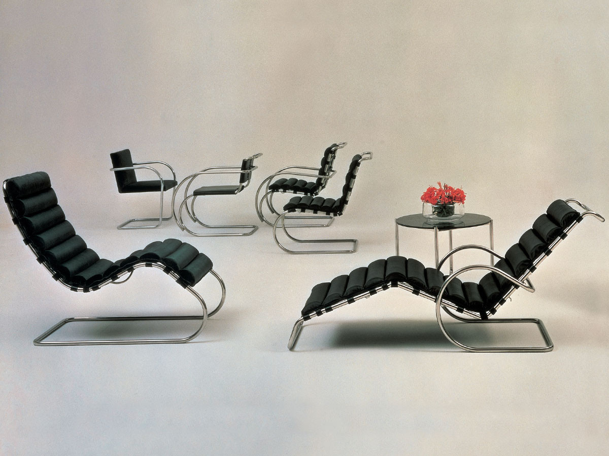 Mies van der Rohe Collection
MR Chaise Lounge 4