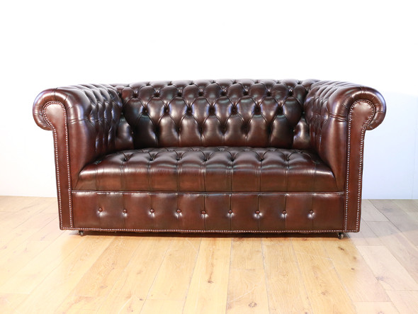 Reproduction Series
Chesterfield Sofa 2P Buttan Seat 3
