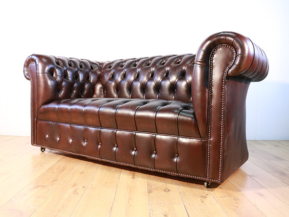 Reproduction Series
Chesterfield Sofa 2P Buttan Seat 4