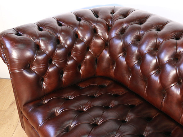 Reproduction Series
Chesterfield Sofa 2P Buttan Seat 6