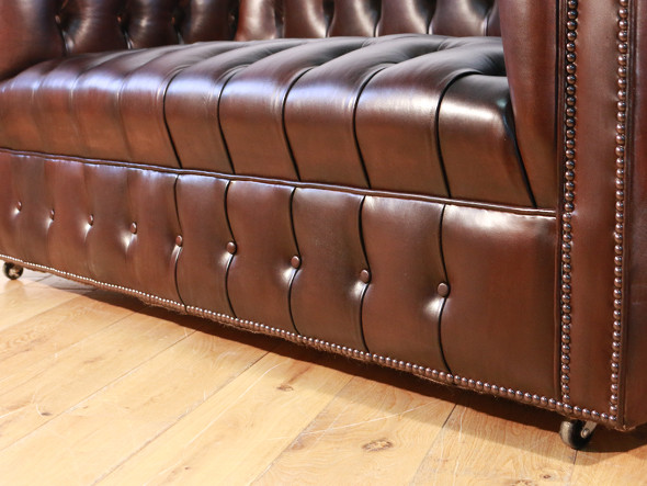 Reproduction Series
Chesterfield Sofa 2P Buttan Seat 12