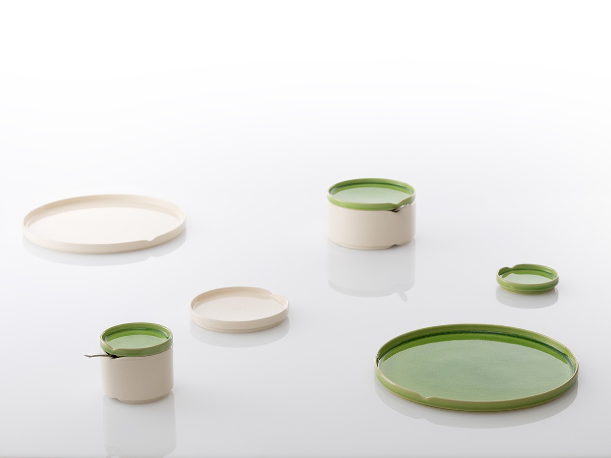 HASU GREEN CRACKLE Plate M / ハス 緑貫入 中皿 （食器・テーブルウェア > 皿・プレート） 6