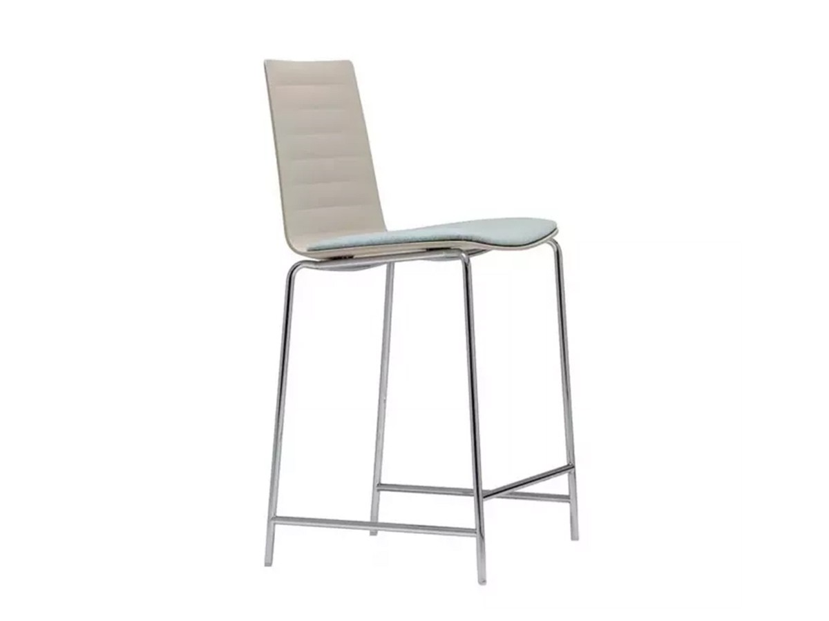 Andreu World Flex High Back
Counter Stool
Upholstered Seat Pad / アンドリュー・ワールド フレックス ハイバック BQ1671
カウンタースツール スチール脚（シートパッド） （チェア・椅子 > カウンターチェア・バーチェア） 1