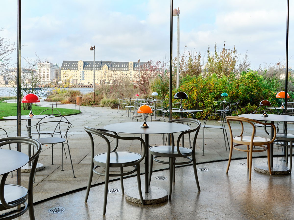 Louis Poulsen Panthella 250 Portable V3 / ルイスポールセン パンテラ 250 ポータブル V3（オパール・クローム） （ライト・照明 > テーブルランプ） 82