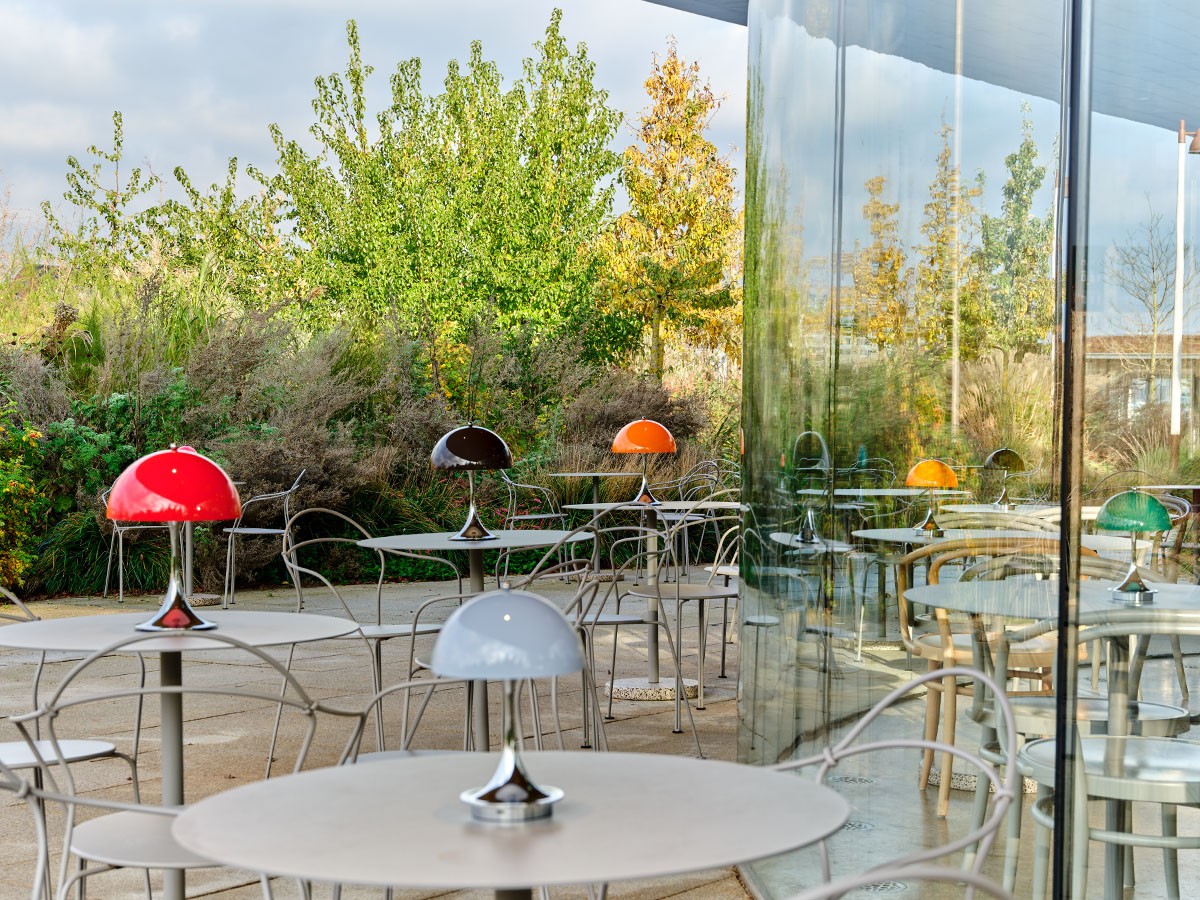 Louis Poulsen Panthella 250 Portable V3 / ルイスポールセン パンテラ 250 ポータブル V3（オパール・クローム） （ライト・照明 > テーブルランプ） 83