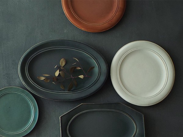 MISHIM POTTERY CREATION StiLL round plate L / ミシンポタリークリエイション スティル ラウンドプレート L（胡粉） （食器・テーブルウェア > 皿・プレート） 8