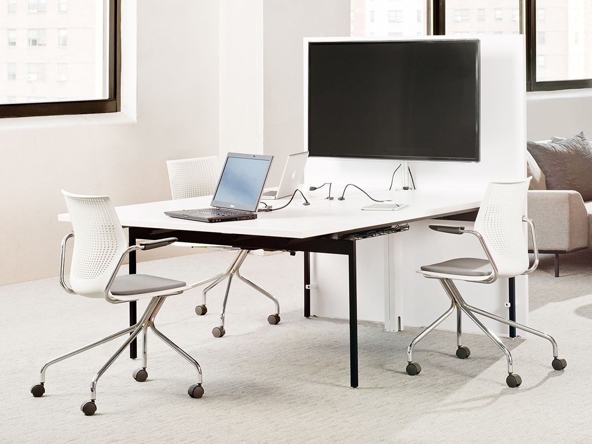 Knoll Office MultiGeneration Chair / ノルオフィス マルチジェネレーション チェア
ハイブリッドベース 固定肘 グライド脚 （チェア・椅子 > オフィスチェア・デスクチェア） 4
