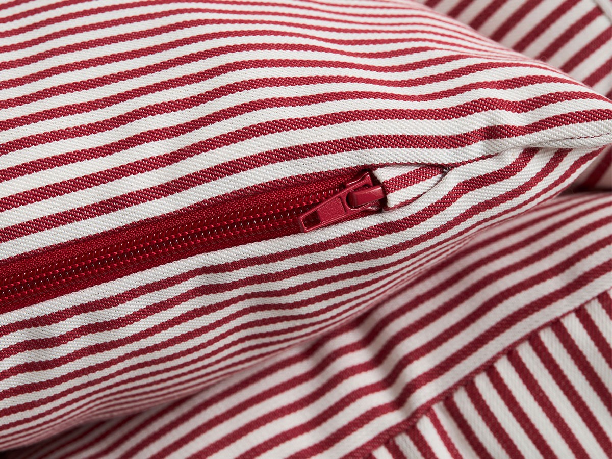 HAY HAY DOGS BY HOLLY GOLIGHTLY
DOGS BED ZIP X-SMALL / ヘイ ヘイ ドッグ コレクション
ドッグベッド ジップ XS（レッド & ホワイトストライプ） （インテリア雑貨 > ペット用品） 7