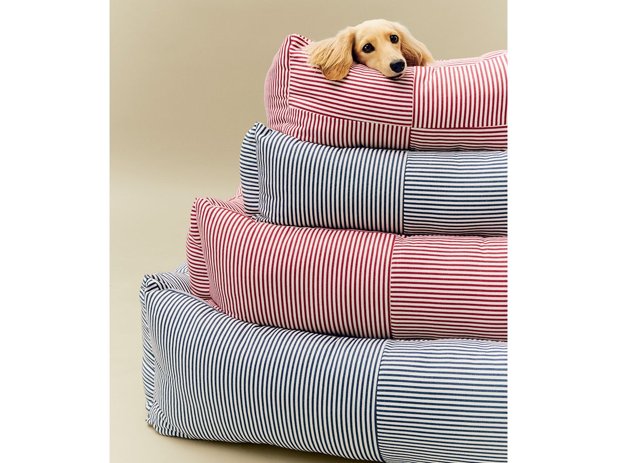 HAY HAY DOGS BY HOLLY GOLIGHTLY
DOGS BED ZIP X-SMALL / ヘイ ヘイ ドッグ コレクション
ドッグベッド ジップ XS（レッド & ホワイトストライプ） （インテリア雑貨 > ペット用品） 3