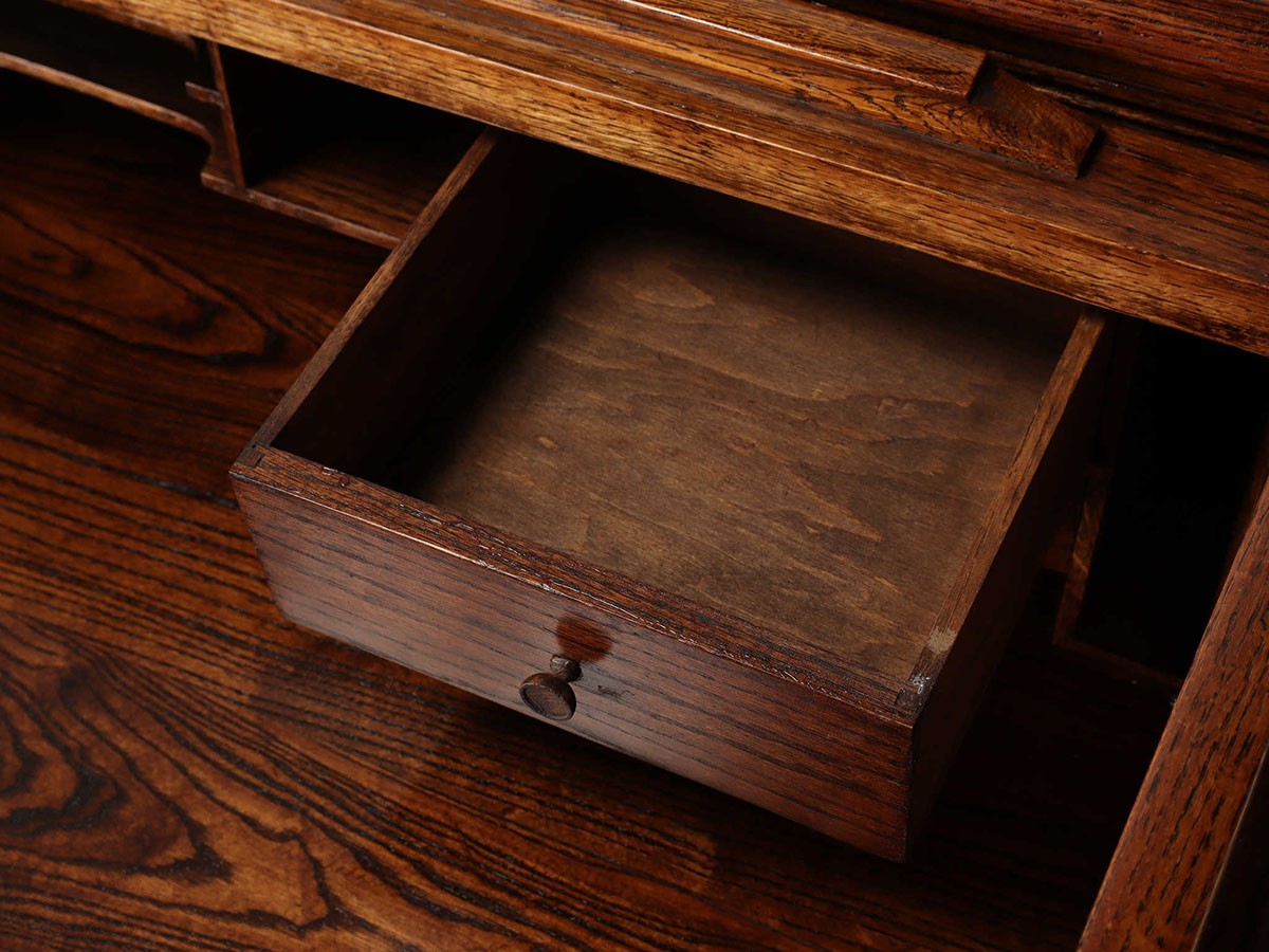 Lloyd's Antiques Real Antique
Roll Top Desk / ロイズ・アンティークス 英国アンティーク家具
ロールトップデスク QD001031 （デスク・机 > デスク・パソコンデスク・袖机） 22