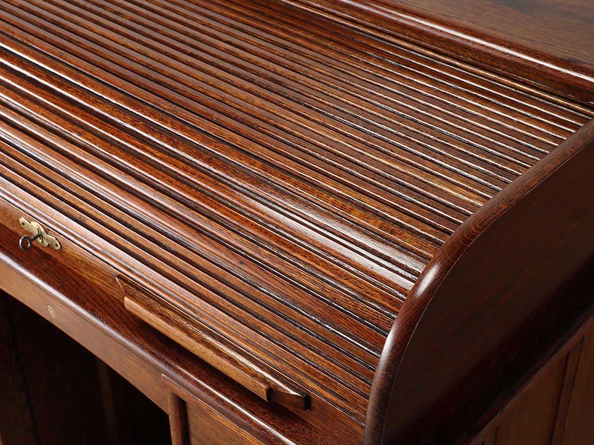 Lloyd's Antiques Real Antique
Roll Top Desk / ロイズ・アンティークス 英国アンティーク家具
ロールトップデスク QD001031 （デスク・机 > デスク・パソコンデスク・袖机） 13