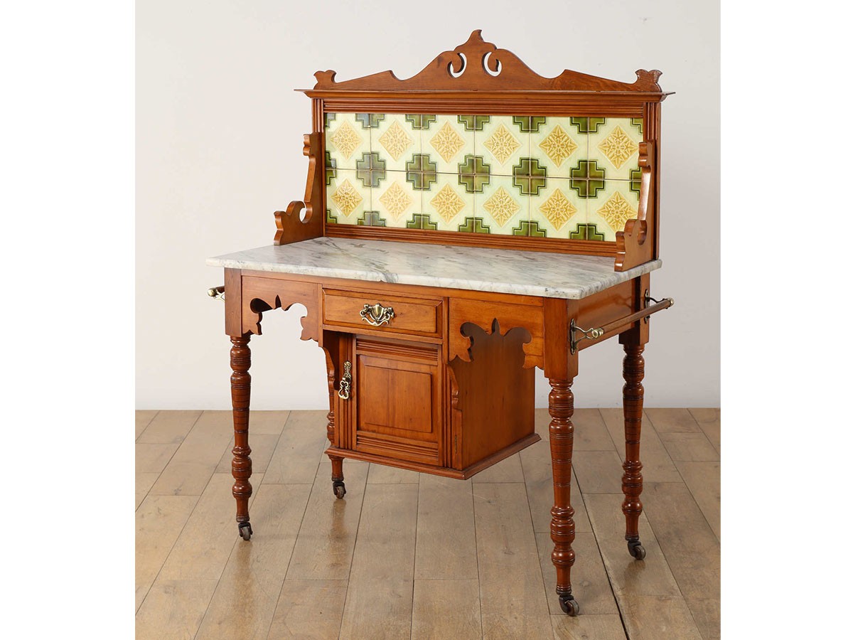 Lloyd's Antiques Real Antique
Wash Stand / ロイズ・アンティークス 英国アンティーク家具
ウォッシュスタンド （テーブル > コンソールテーブル） 4