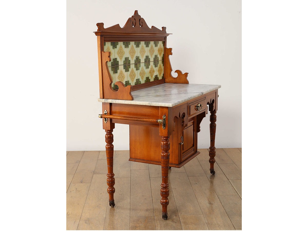 Lloyd's Antiques Real Antique
Wash Stand / ロイズ・アンティークス 英国アンティーク家具
ウォッシュスタンド （テーブル > コンソールテーブル） 3