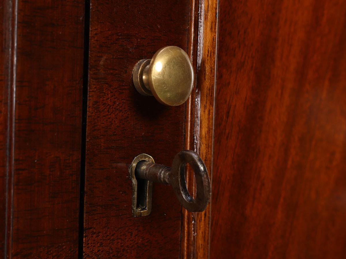 Lloyd's Antiques Real Antique
Bow Front Sideboard / ロイズ・アンティークス 英国アンティーク家具
ボウフロントサイドボード （収納家具 > サイドボード・リビングボード） 11