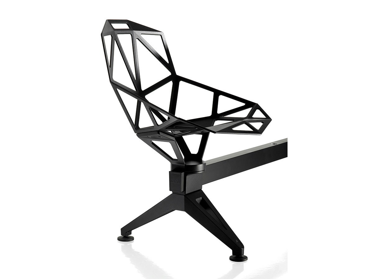 Magis CHAIR ONE PUBLIC SEATING SYSTEM 2 / マジス チェア ワン
パブリックシーティングシステム2
3シート + ミニテーブル + 4シートベース （チェア・椅子 > ベンチ） 5