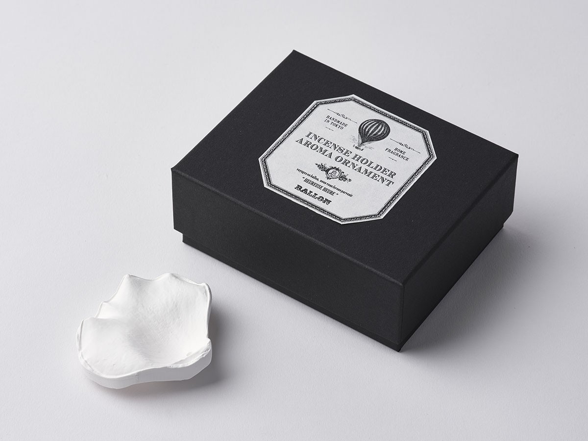 INCENSE HOLDER & AROMA ORNAMENT
Petal - Peony