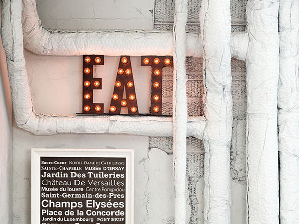 EAT sign 2
